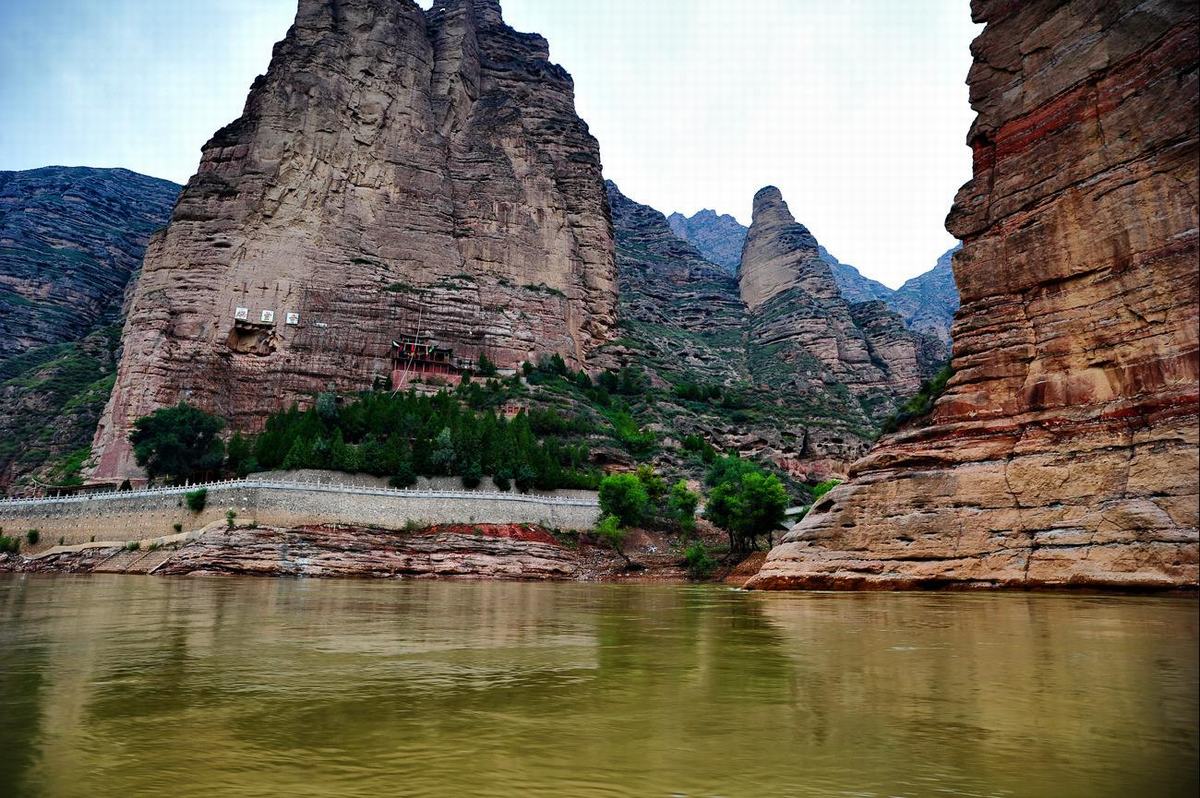 Binglingsi Grottoes Linxia