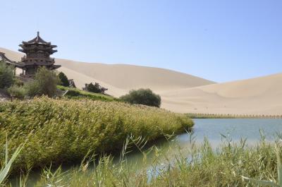 Echoing-Sand Dunes and Crescent Lake