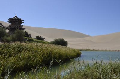 Echoing-Sand Dunes and Crescent Lake