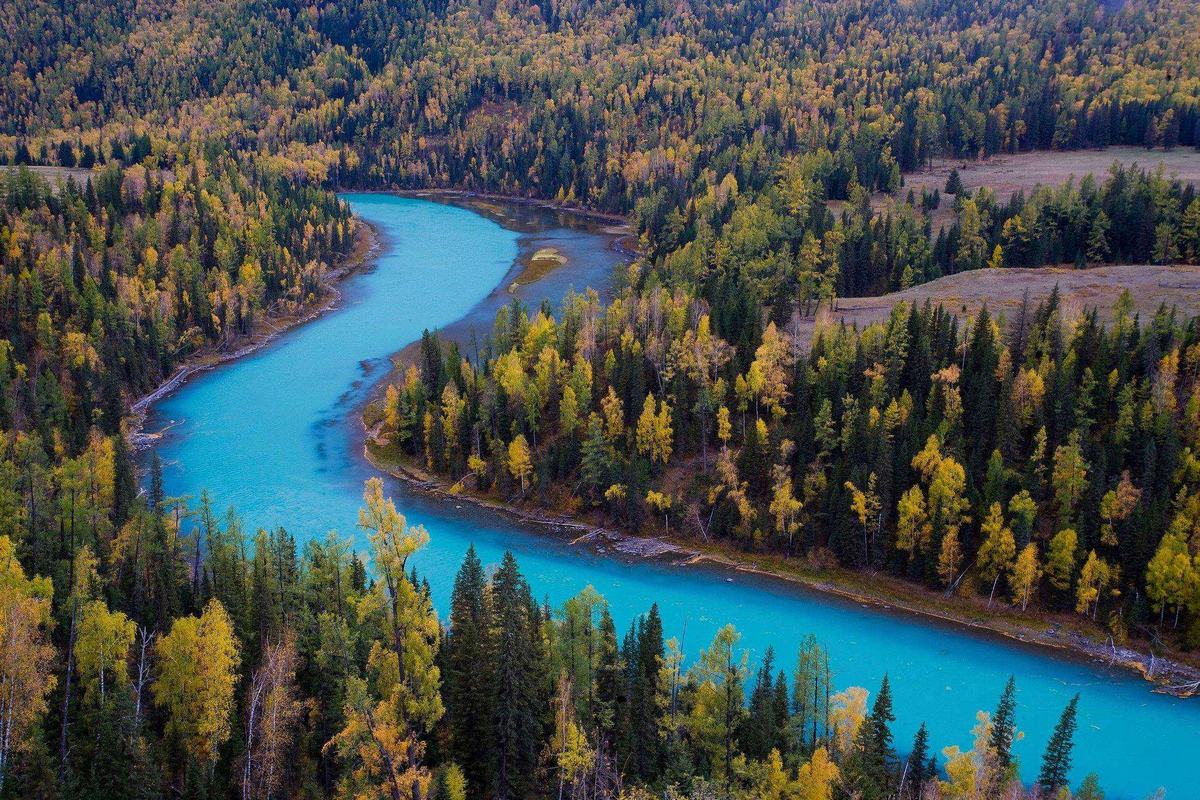 Kanas National Forest Park - Moon Bay